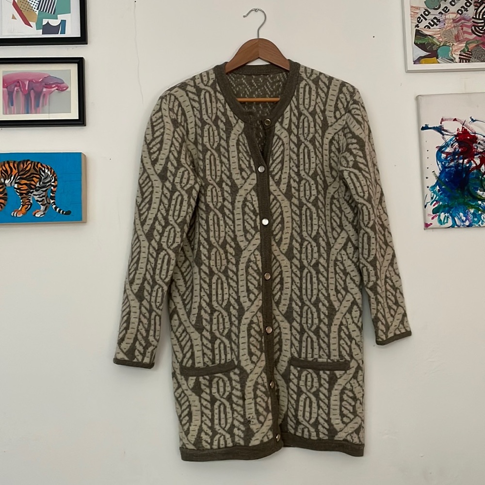 Vintage cardigan sweater coat cable knit print grey/cream